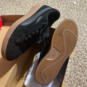 Puma Smash V2 Size 11.5